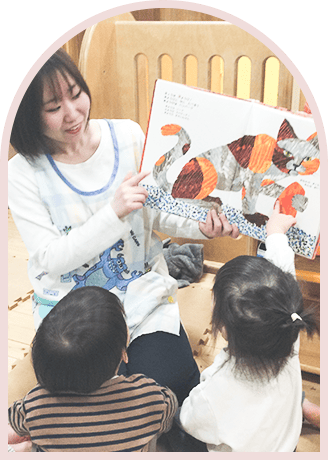 子どもと大人の写真