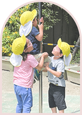 子どもと大人の写真